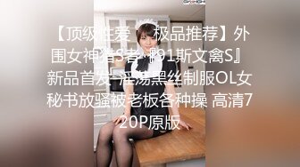 深夜第四炮  性感肚脐装美女  坐在身上揉捏奶子  屁股磨蹭有点骚