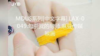 清纯反差骚学妹〖ssrpeach〗✿性感圣诞小可爱，绝世白虎美穴，白白嫩嫩奶油肌肤又纯又欲，翘起蜜桃小翘臀被深深后入