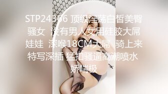 公厕女人都这样尿尿的嘛？