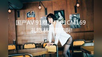 【胖子传媒工作室】约熟女带回酒店干，被窝里拉起来再干一炮，张开双腿正入猛怼