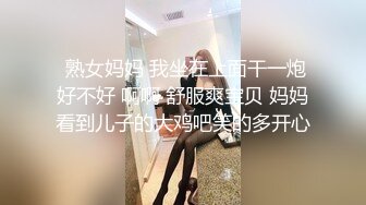  光头老王酒店约炮 一个洋娃娃脸小美女身材极品逼紧水多温柔可爱，老司机专属后入很紧