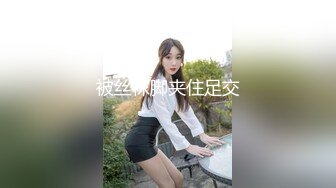  国人老哥大战泰国大奶少妇，黑色透视装揉搓奶子，近距离特写舔屌交