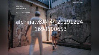 《最新流出?福利》?青春无敌?在校大学生高颜美女鹅鸭杀游戏输了完成任务，当着室友面快乐紫薇，紧张又刺激一回头就能看见