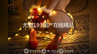 【小龙探花】新人劲爆首场，清纯漂亮外围女神，小伙爱抚胴体好激动，抱起抽插把妹子干瘫